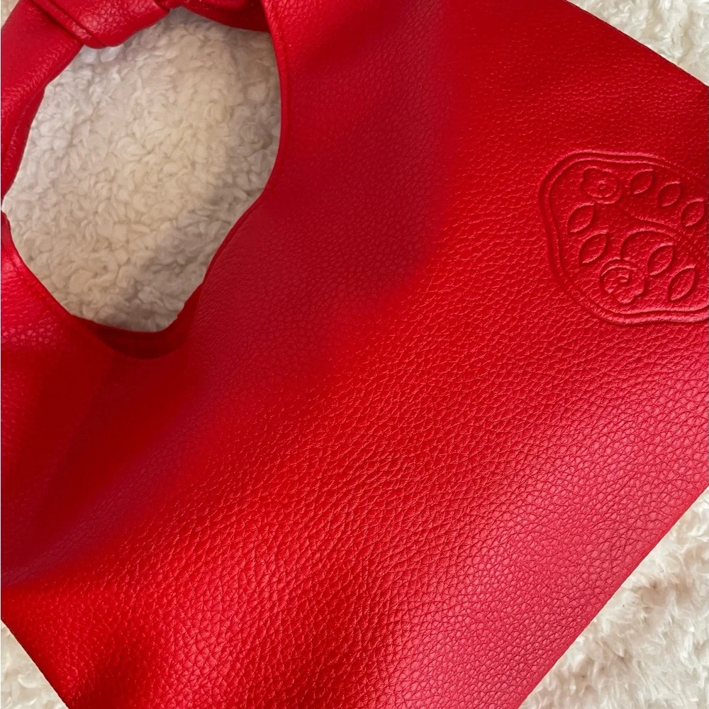 Shiseido Slouchy Bag
